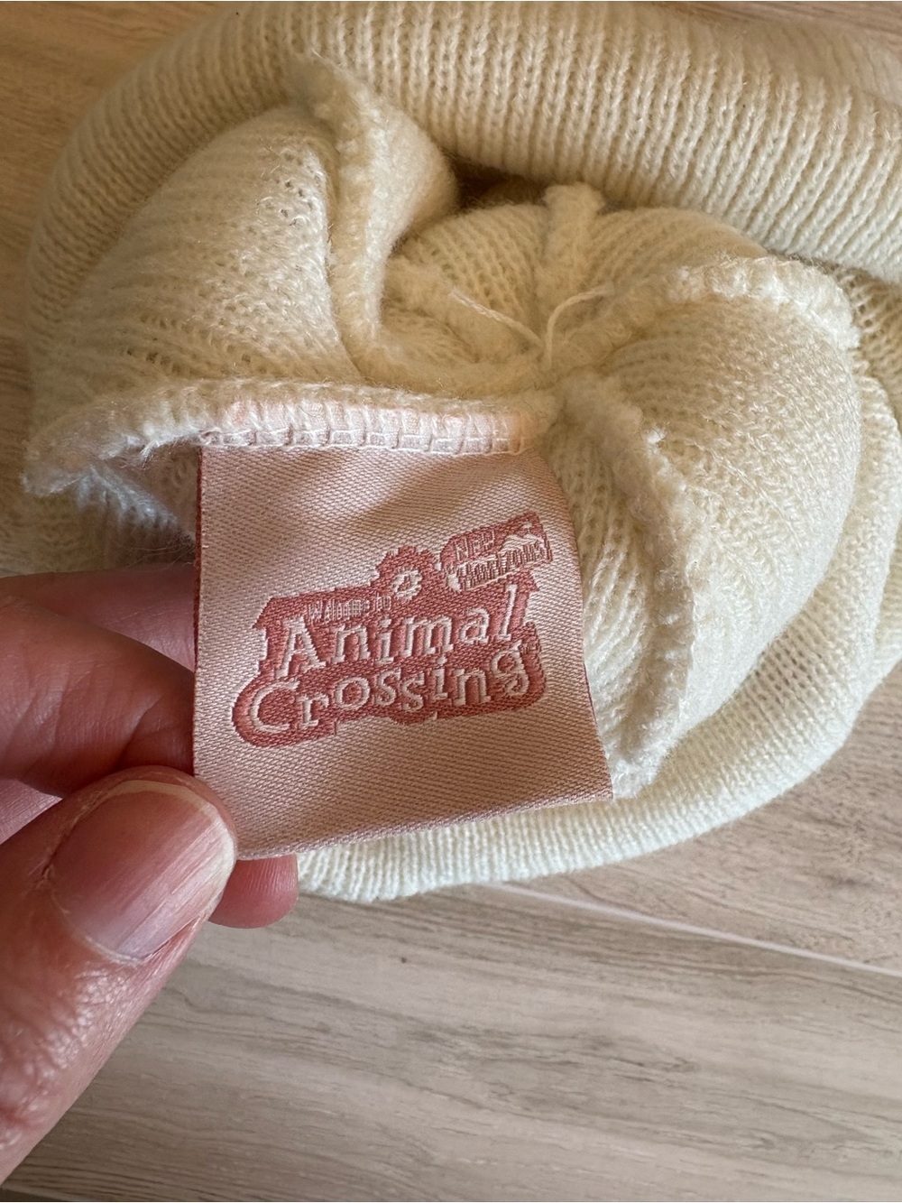 Animal Crossing Cream Knit Beanie w/ Faux-Fur Pom Pom EUC Kidcore Girlhoodcore - Picture 4 of 8